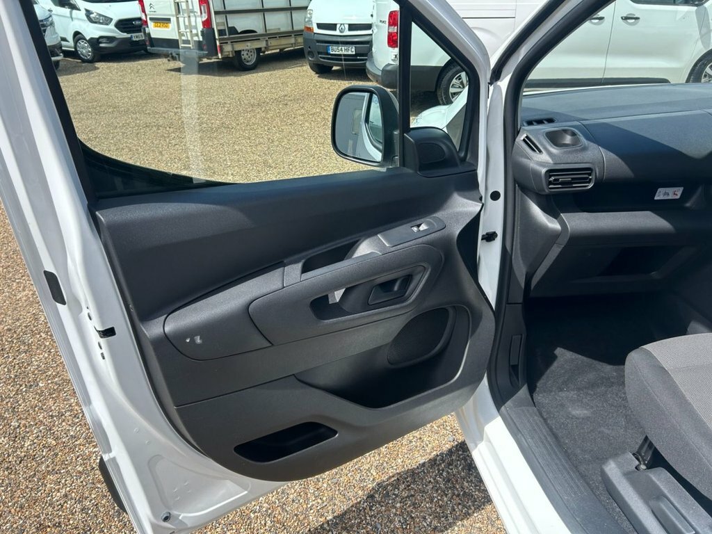 Vauxhall Combo 1.2 Energy Ss 129 Bhp Blue #36