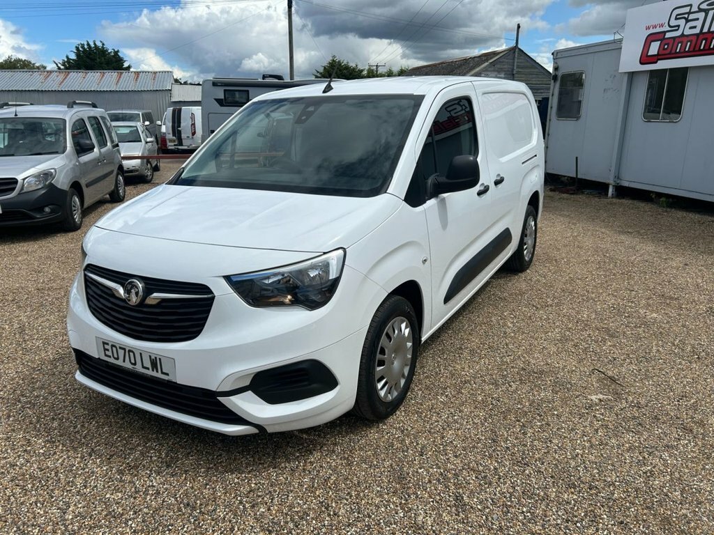 Vauxhall Combo 1.5L Sportive White #2