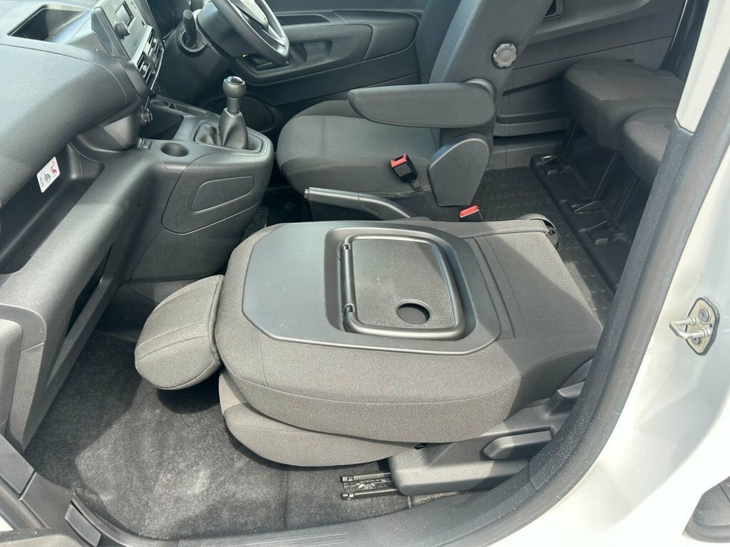 Vauxhall Combo 1.2 Energy Ss 129 Bhp Blue #29