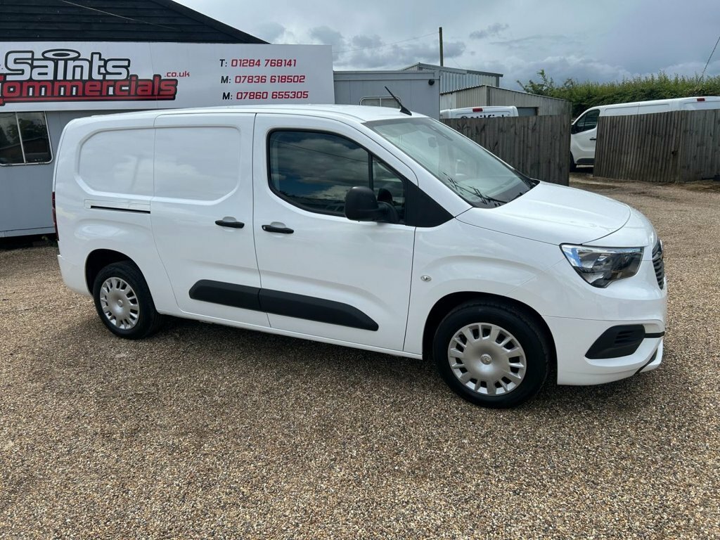 Vauxhall Combo 1.5L Sportive White #5