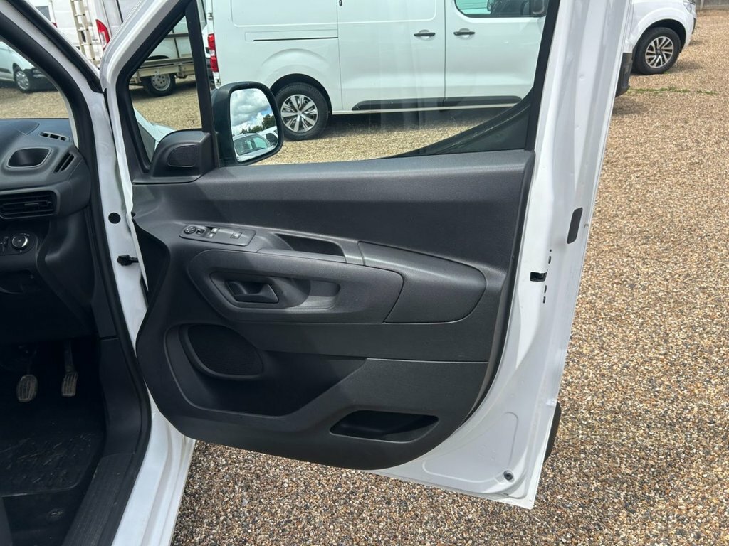 Vauxhall Combo 1.2 Energy Ss 129 Bhp Blue #13