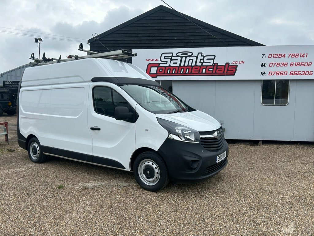 Vauxhall Vivaro Mpv White