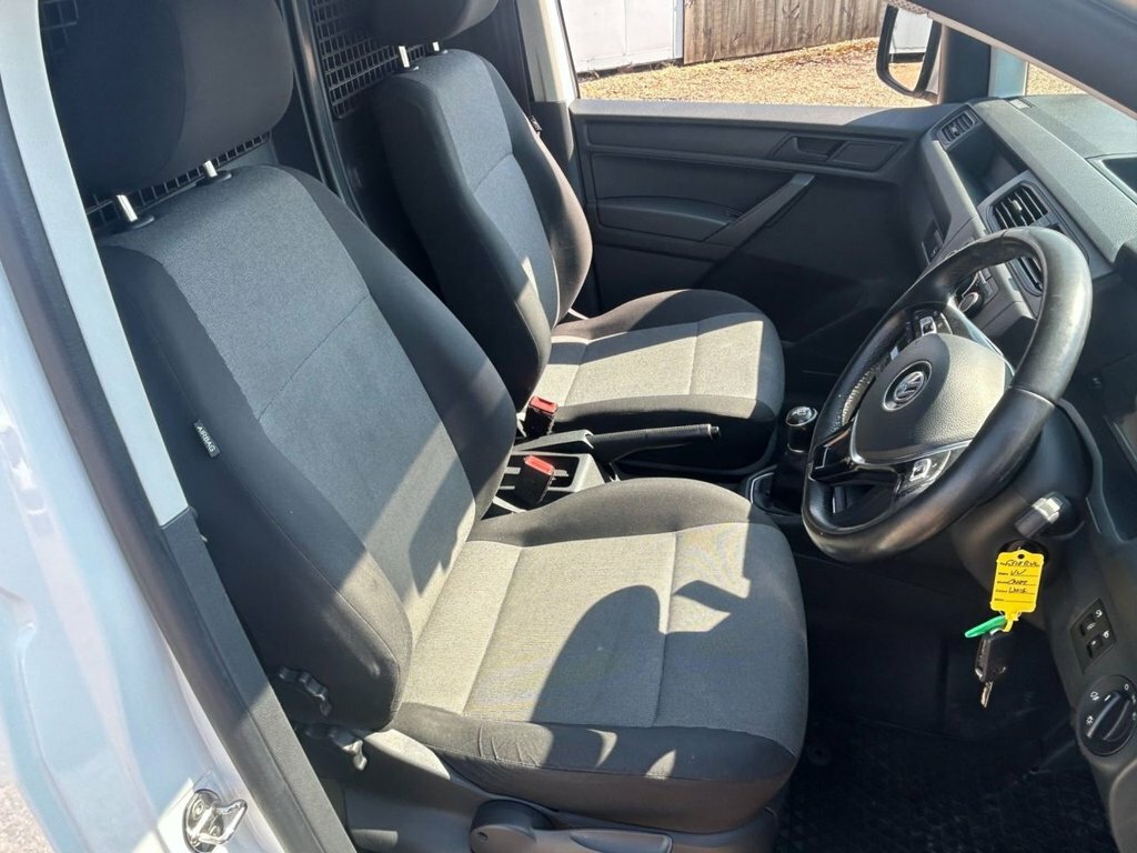 Volkswagen Caddy 2L Trendline White #6
