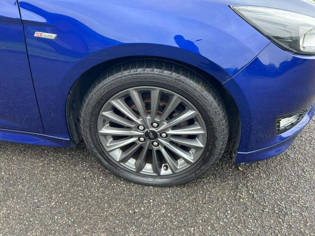 Ford Focus Estate 1.0T Ecoboost St-line Euro 6 Ss YG67CYY Blue #5