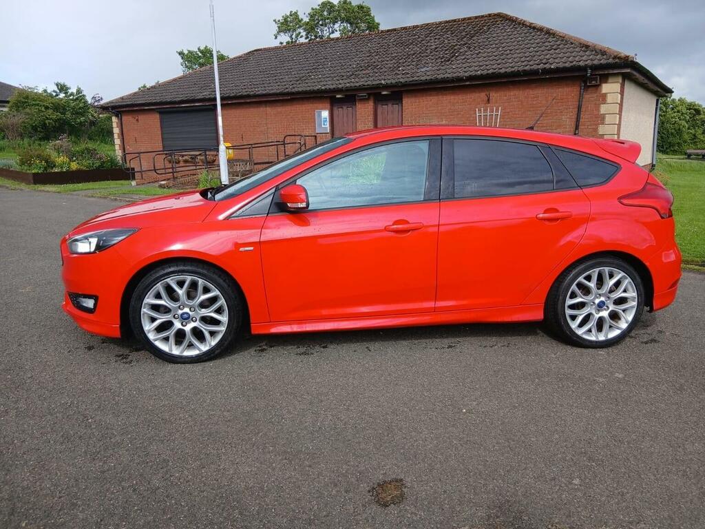 Ford Focus 1.5 Tdci St-line Euro 6 Ss Red #5