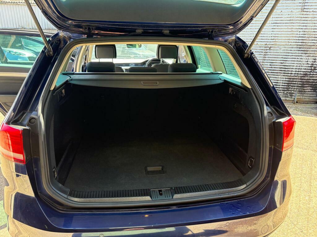 Volkswagen Passat Gt Blue #17