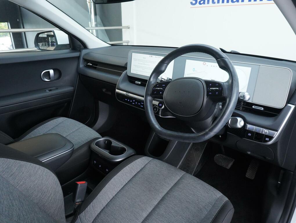 Hyundai Ioniq 5 77Kwh Premium Hatchback 228 Ps OE72UZH White #3