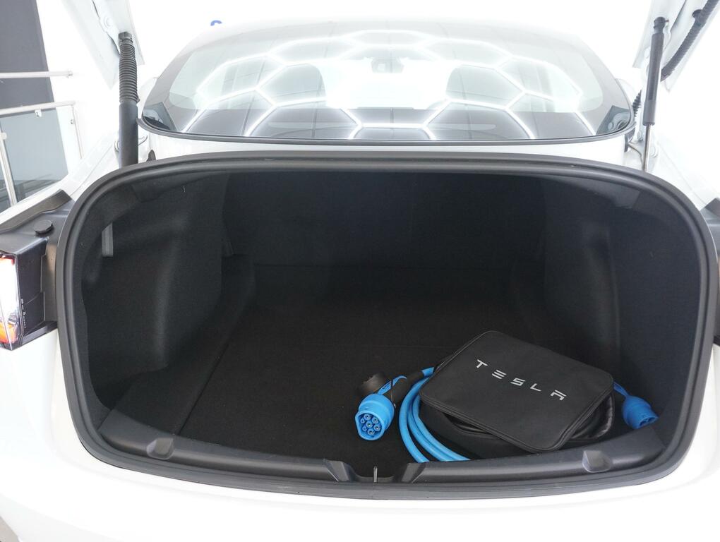 Tesla Model 3 Dual Motor Long Range Saloon 4 LB21RXO White #5