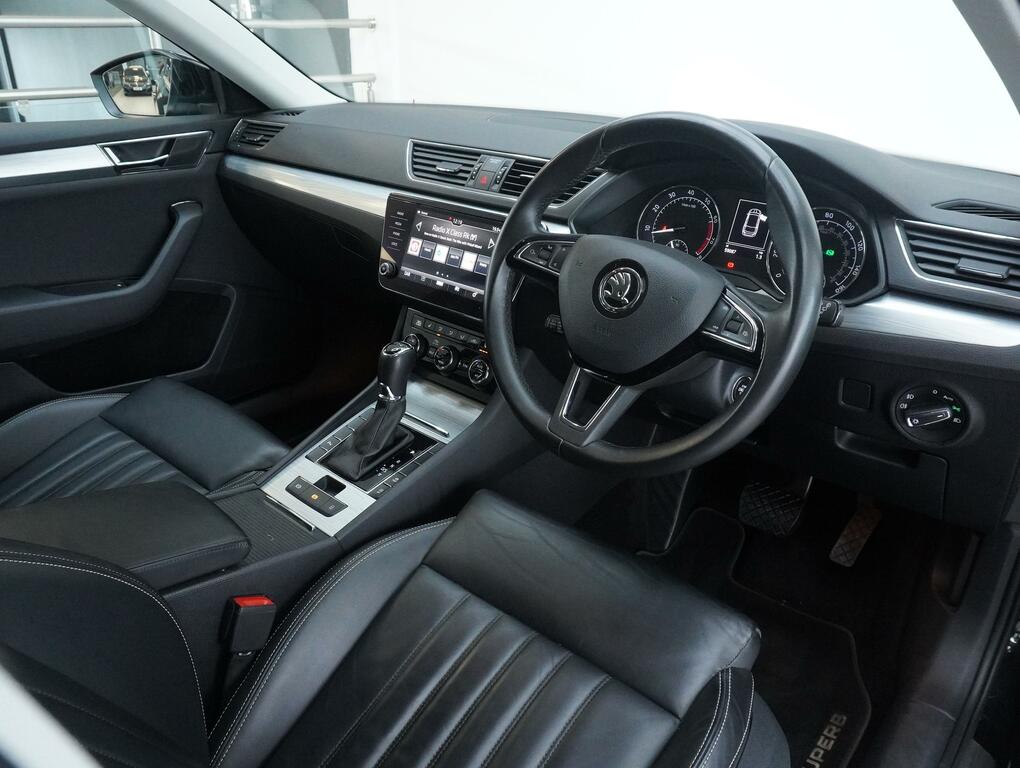 Skoda Superb 1.5 Tsi Act Se Technology Estate Dsg Eu Black #3
