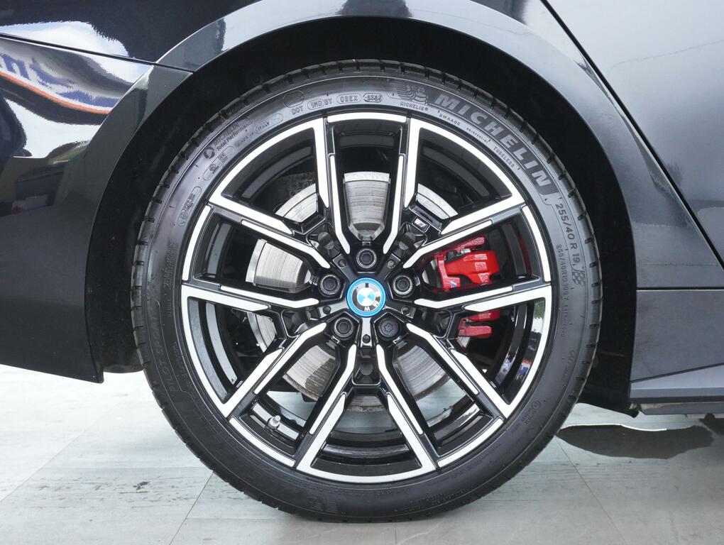 BMW i4 40 83.9Kwh M Sport Gran Coupe Ed Black