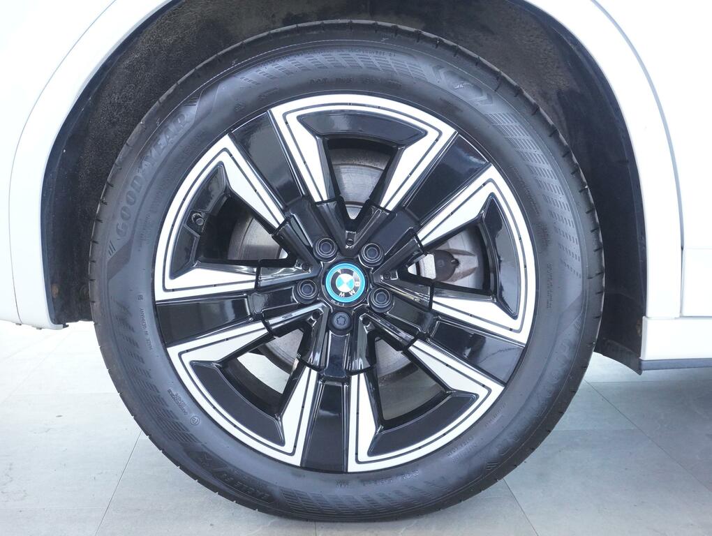 BMW iX3 80Kwh M Sport Suv 286 Ps LG22TVY White #2