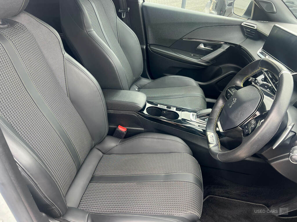 Peugeot 2008 Gt Orange #7