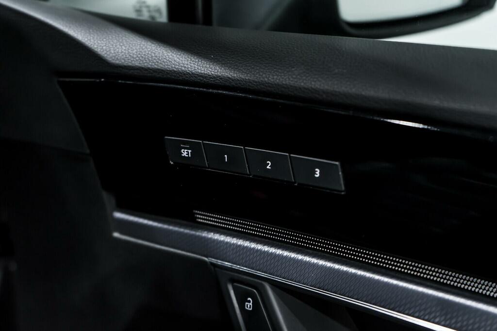 Volkswagen Touareg R-line Tech Grey #16