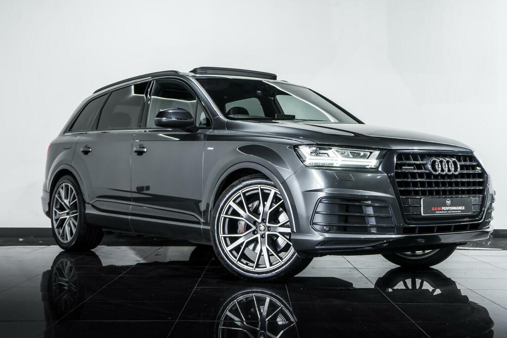 Audi Q7 Black Edition Grey