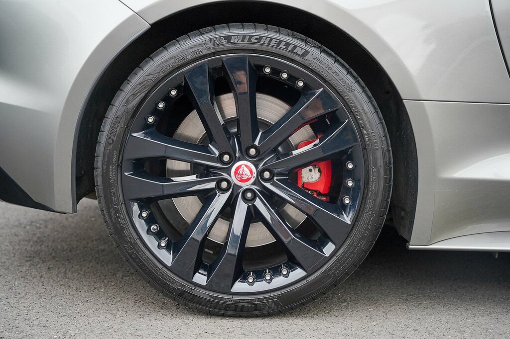 Jaguar F-Type V8 R Silver #6