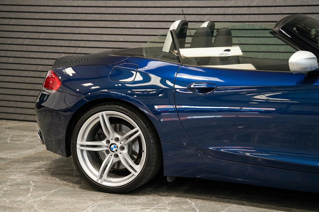 BMW Z4 Convertible White #20