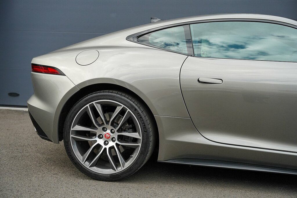 Jaguar F-Type 5.0 V8 Svr Awd Euro 6 Ss White #39