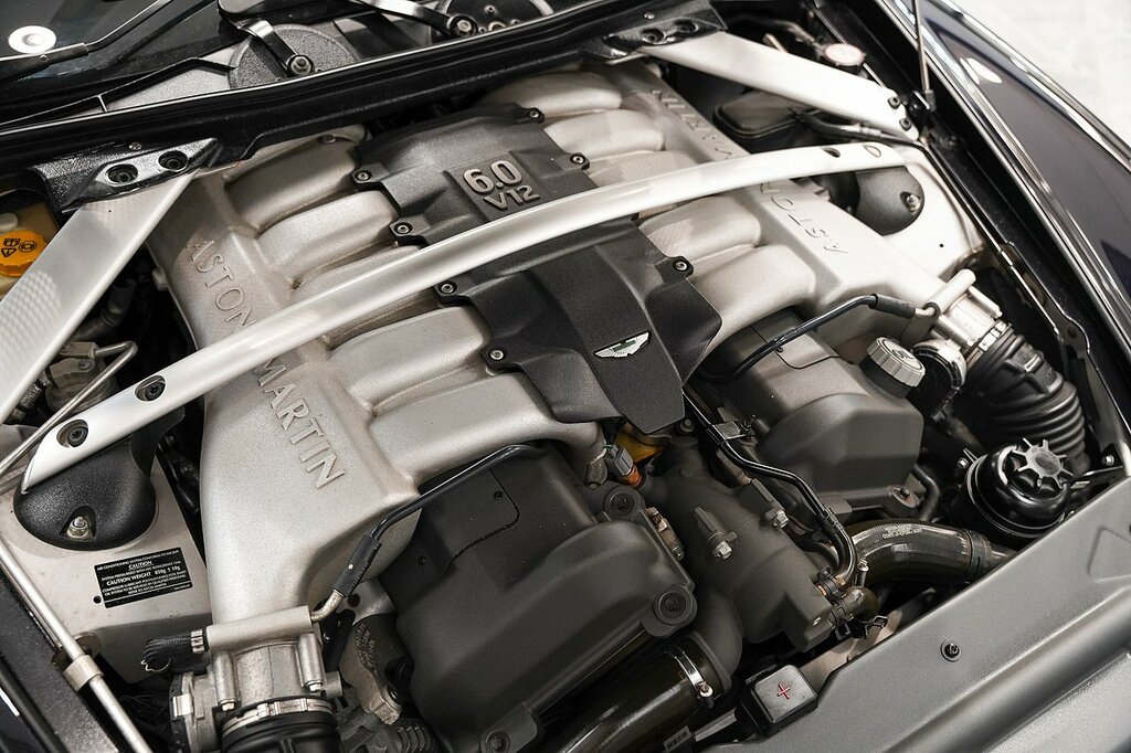 Aston Martin DB9 V12 Black #13