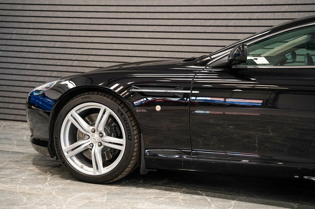 Aston Martin DB9 V12 Black #22