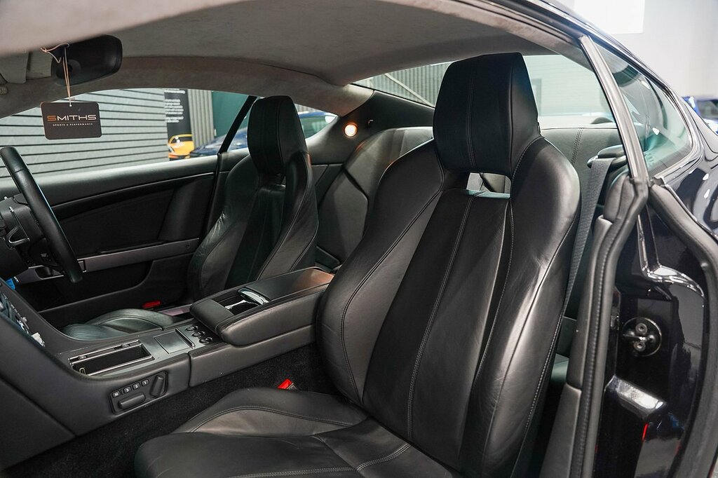 Aston Martin DB9 V12 Black #12