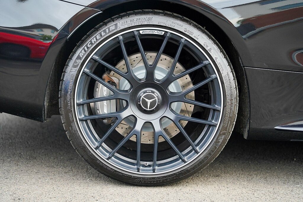 Mercedes-Benz C Class Amg C 63 Premium Plus Black #4
