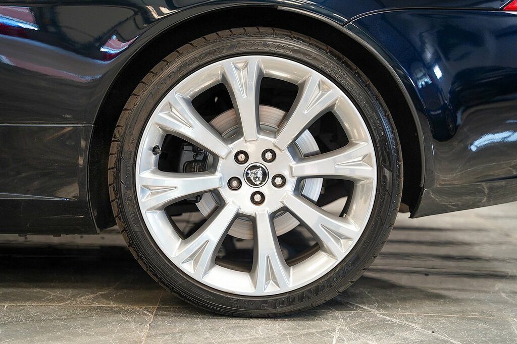 Jaguar XK V8 Artisan Special Edition Black #6
