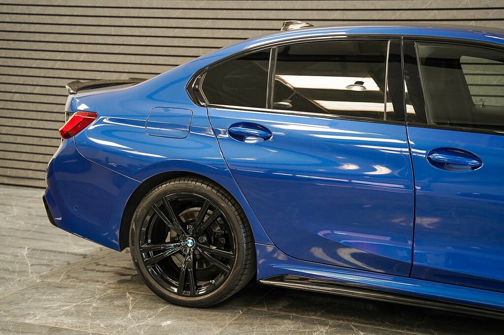 BMW 3 Series 318I M Sport Blue #2