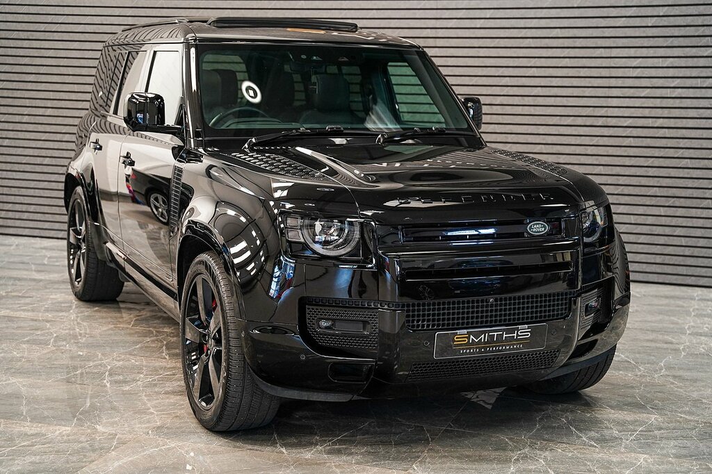 Land Rover Defender 110 D300 Mhev X Black #4