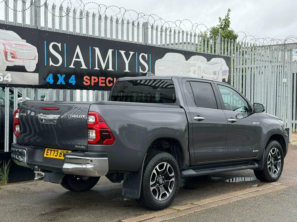 Toyota HILUX 2.8 D-4d Invincible X Double Cab Pickup 4Wd E White #21