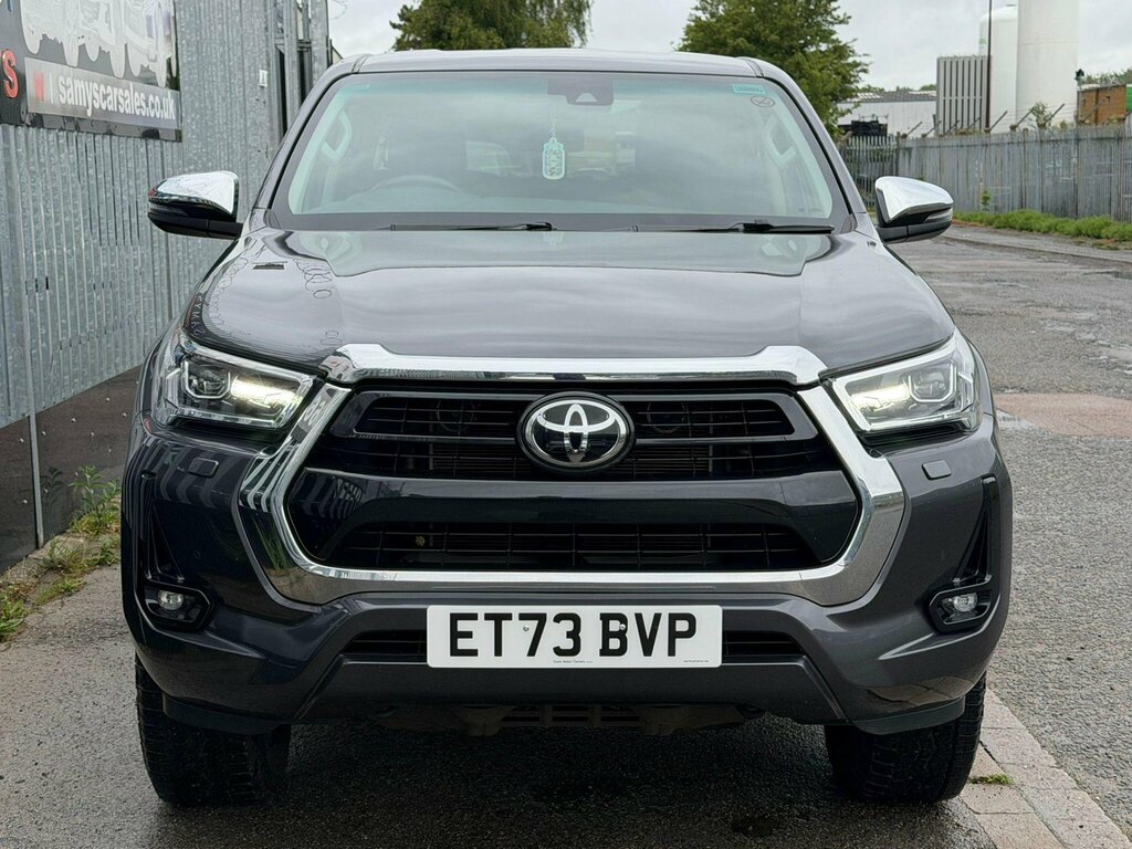 Toyota HILUX 2.8 D-4d Invincible X Double Cab Pickup 4Wd E White #7
