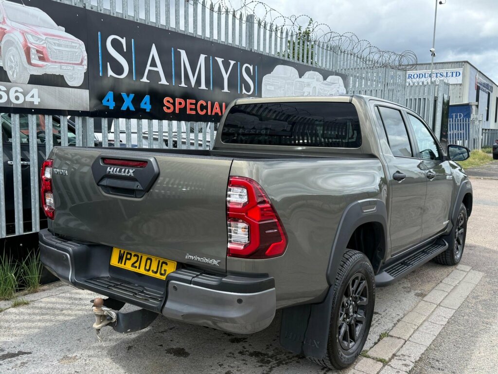 Toyota HILUX Invincible X Dcab Pick Up 2.8 D-4d Black #15