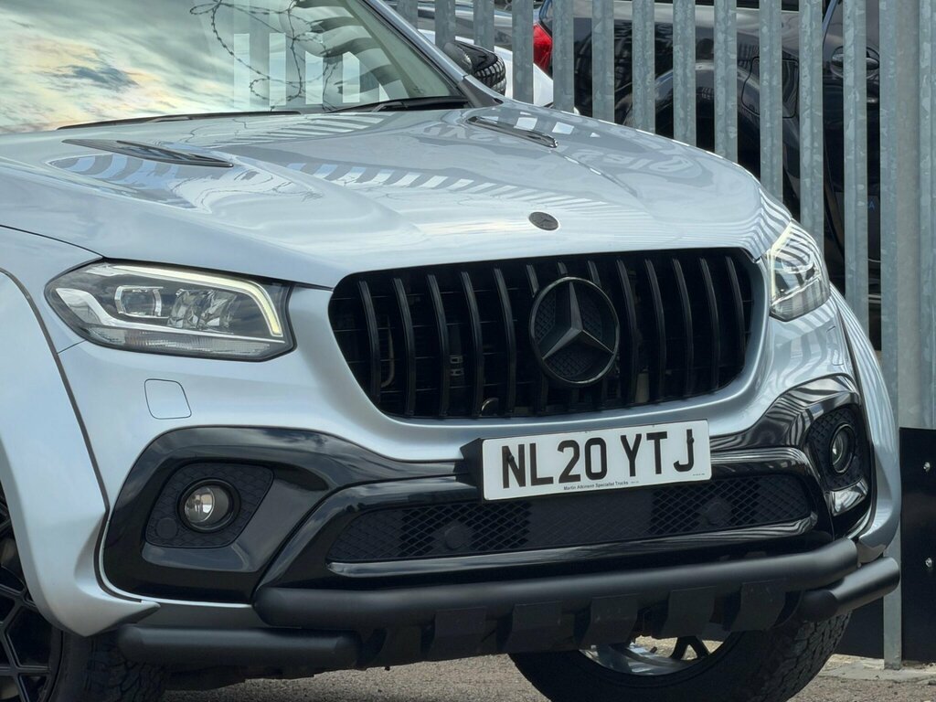 Mercedes-Benz X Class Pickup White #13