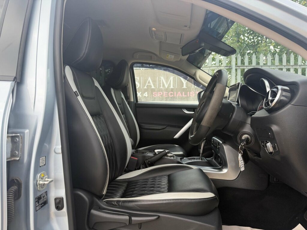 Mercedes-Benz X Class Pickup White #24