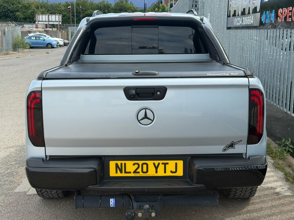 Mercedes-Benz X Class Pickup White #19