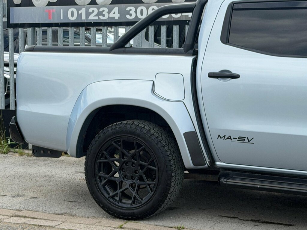 Mercedes-Benz X Class Pickup White #41