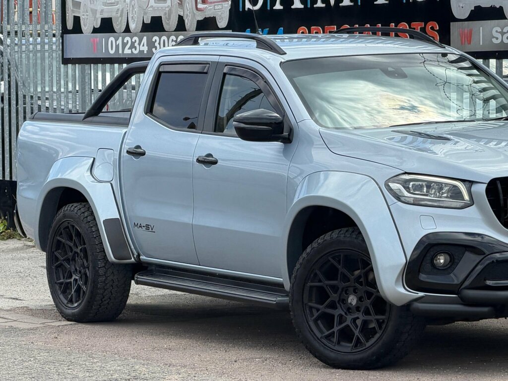 Mercedes-Benz X Class Pickup White #11