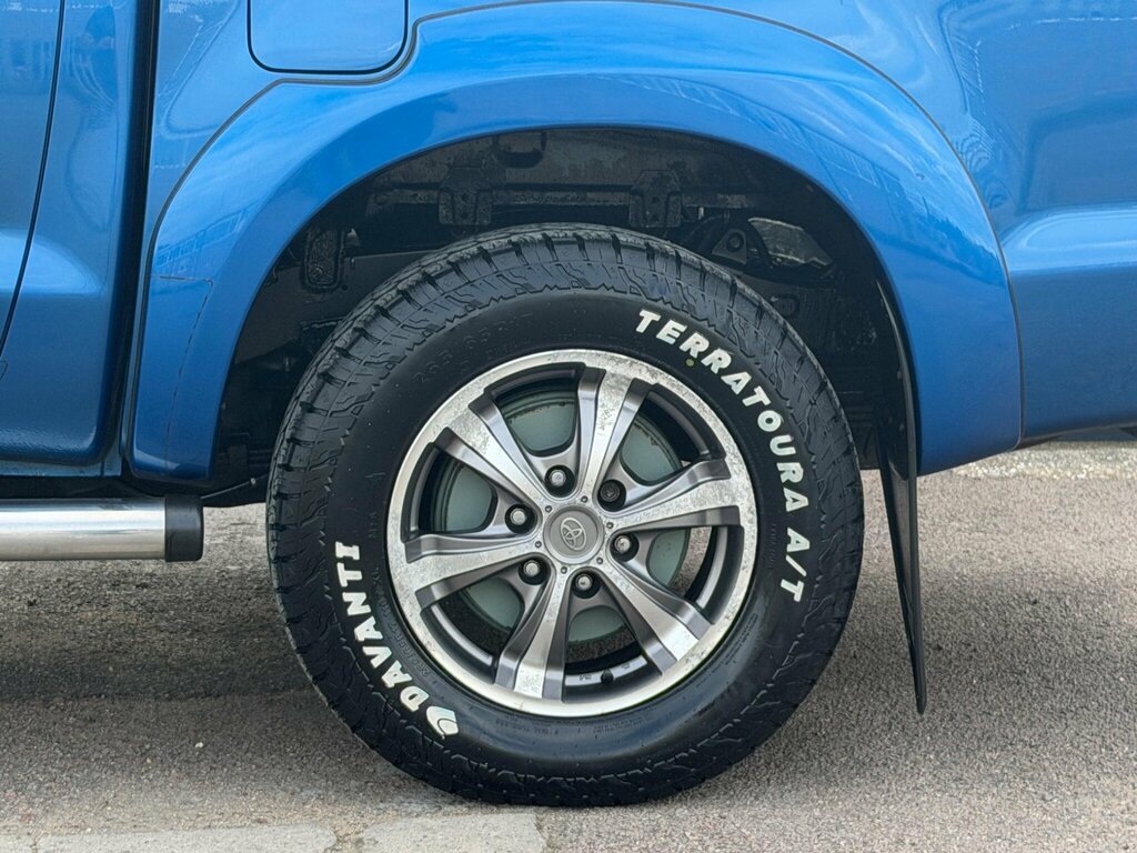Toyota HILUX D-4d Active Pickup Double White #51