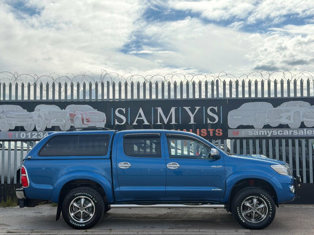 Toyota HILUX D-4d Active Pickup Double White #16
