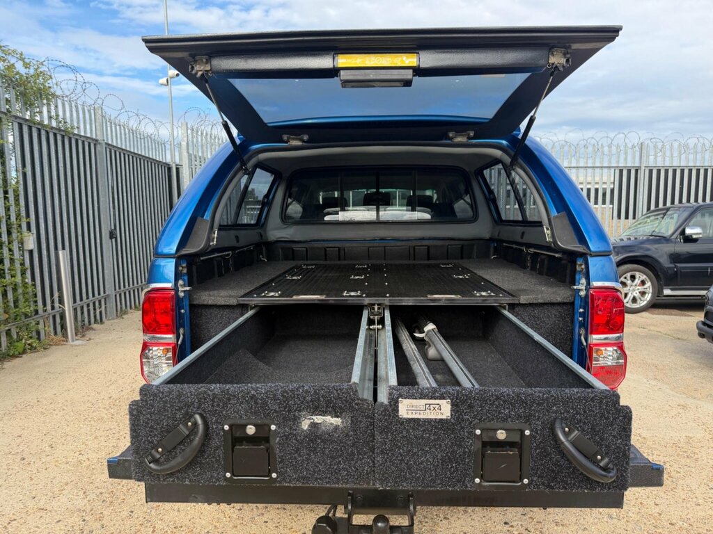 Toyota HILUX D-4d Active Pickup Double White #47