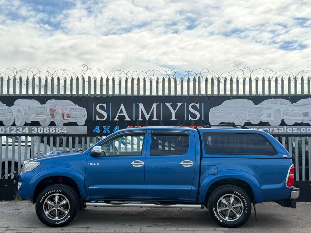 Toyota HILUX D-4d Active Pickup Double White #17