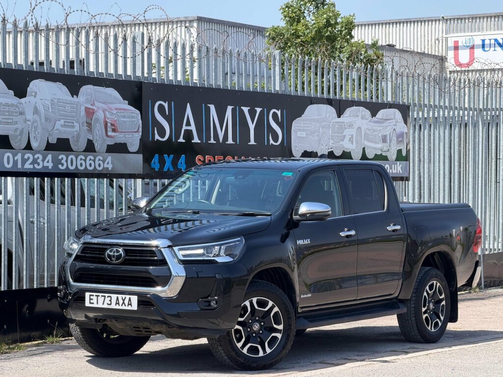 Toyota HILUX 2.4 D-4d Invincible 4Wd Euro 6 Ss Black