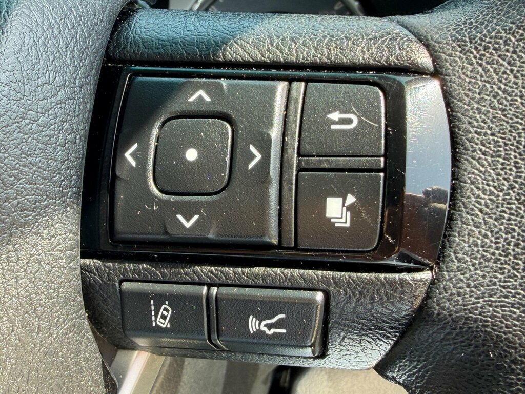 Toyota HILUX 2.4 D-4d Active White #22