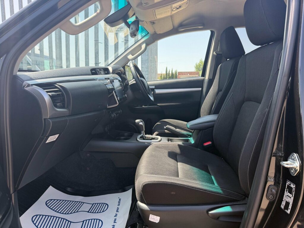 Toyota HILUX 2.4 D-4d Active White #16