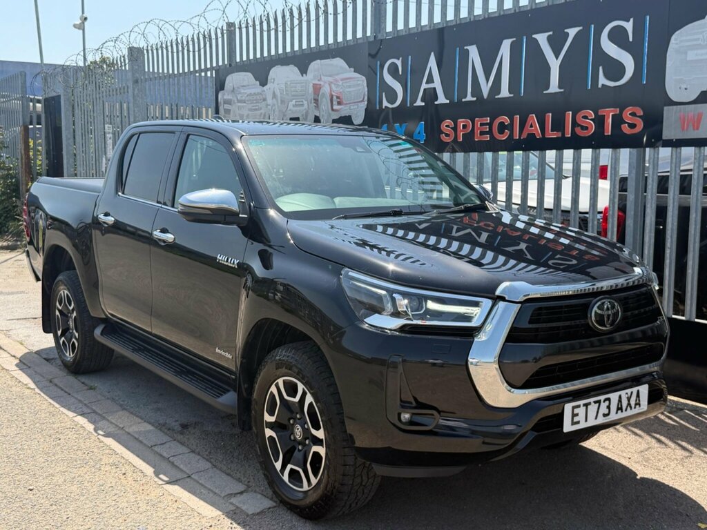 Toyota HILUX 2.4 D-4d Active White #31