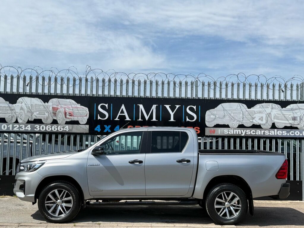 Toyota HILUX 2.4 D-4d Invincible X 4Wd Euro 6 Ss T Silver #4