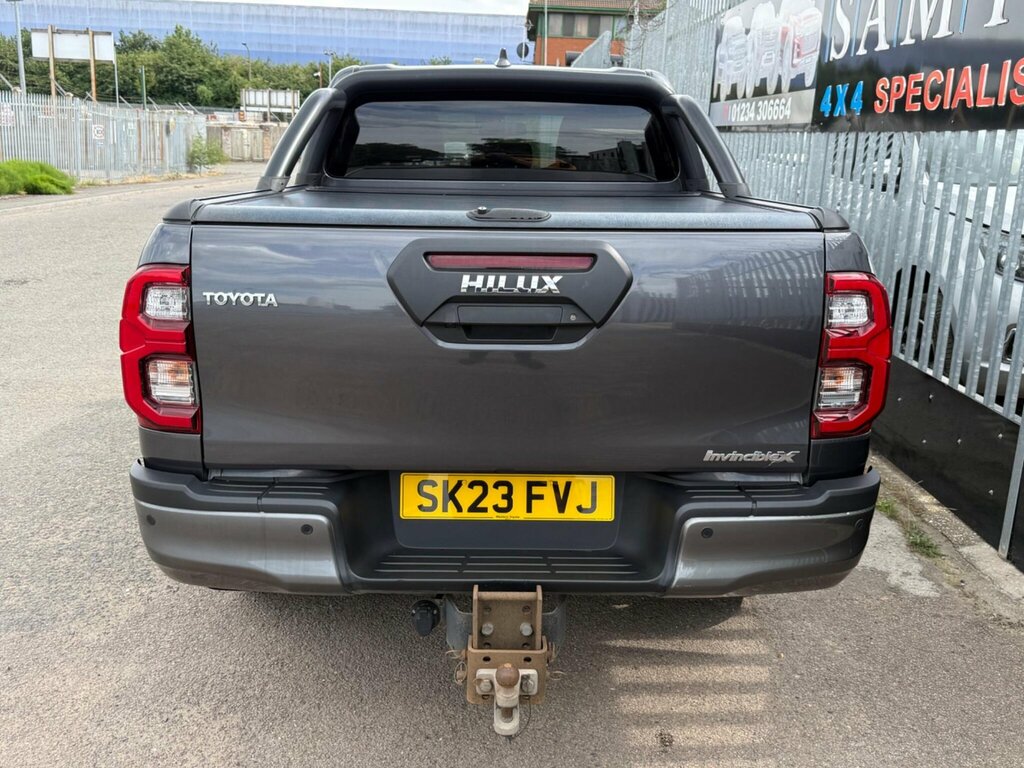 Toyota HILUX 2.8 D-4d Invincible X 4Wd Euro 6 Ss Grey #5
