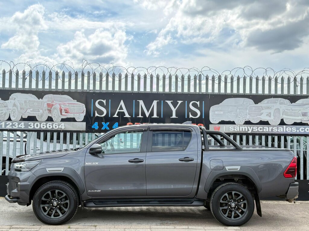 Toyota HILUX 2.8 D-4d Invincible X 4Wd Euro 6 Ss Grey #4
