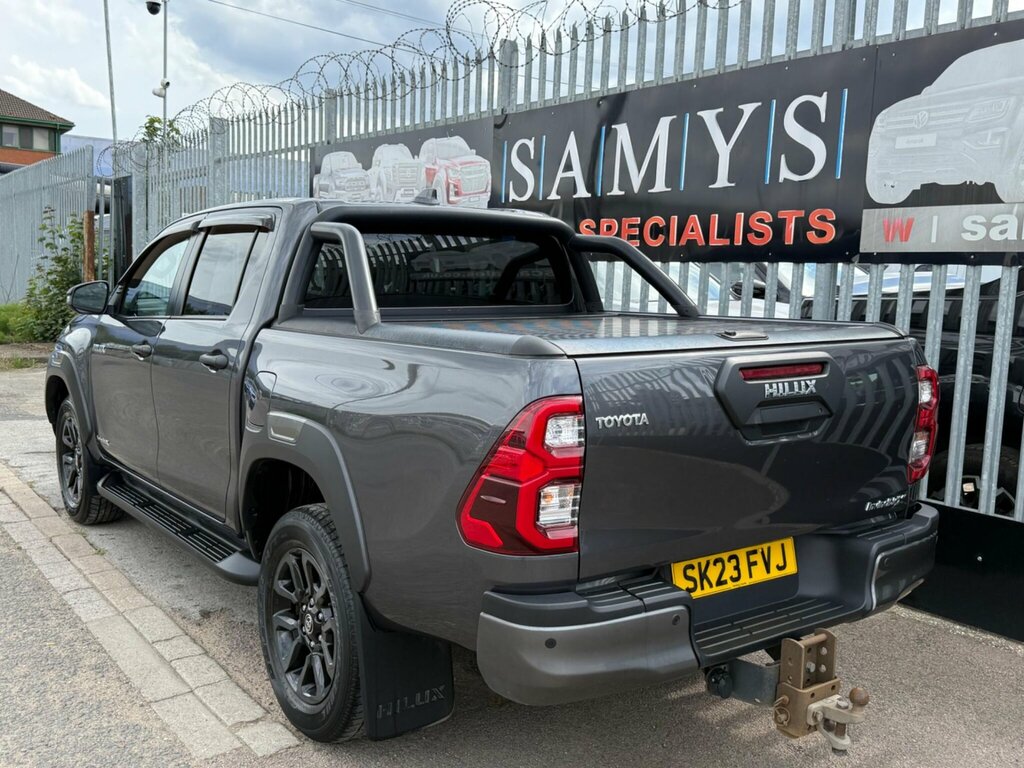 Toyota HILUX 2.8 D-4d Invincible X Double Cab Pickup 4Wd E Silver #16