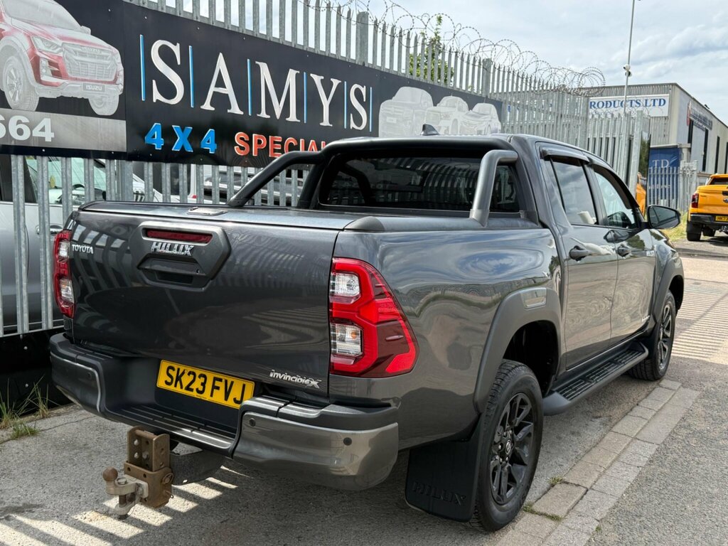 Toyota HILUX 2.8 D-4d Invincible X Double Cab Pickup 4Wd E Silver #15