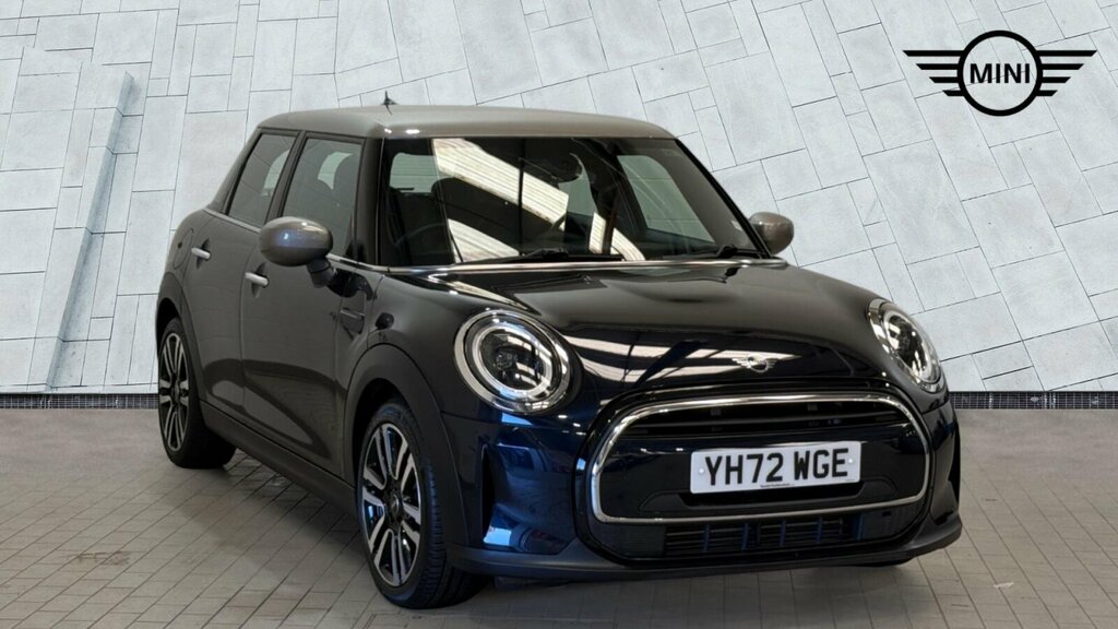 Mini Hatch 5-Door Hatch Cooper Exclusive YH72WGE Black #2